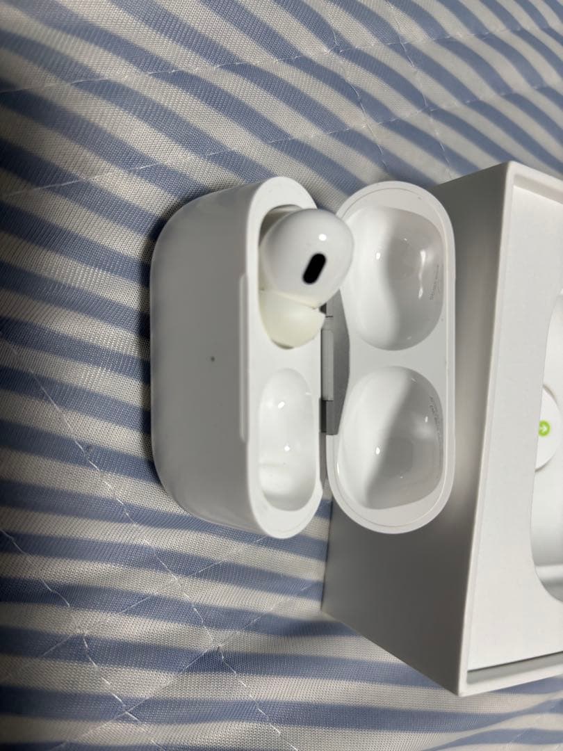 airpods pro2 本体(左耳・ケースのみ) 付属品完品