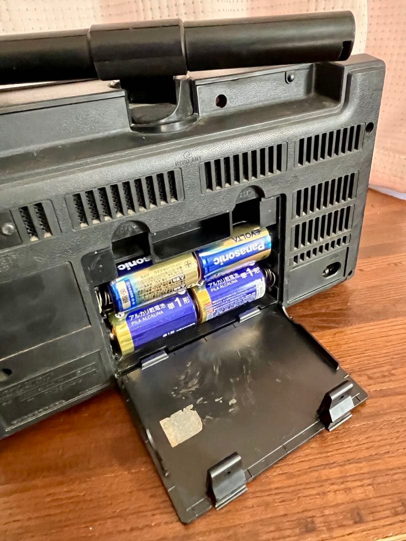 National Cougar 2200 ラジオ