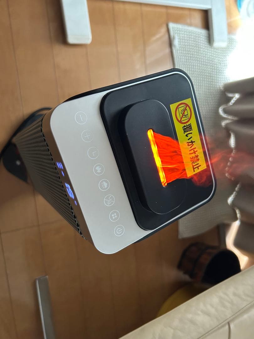 新品未使用、加湿器付きセラミックヒーター