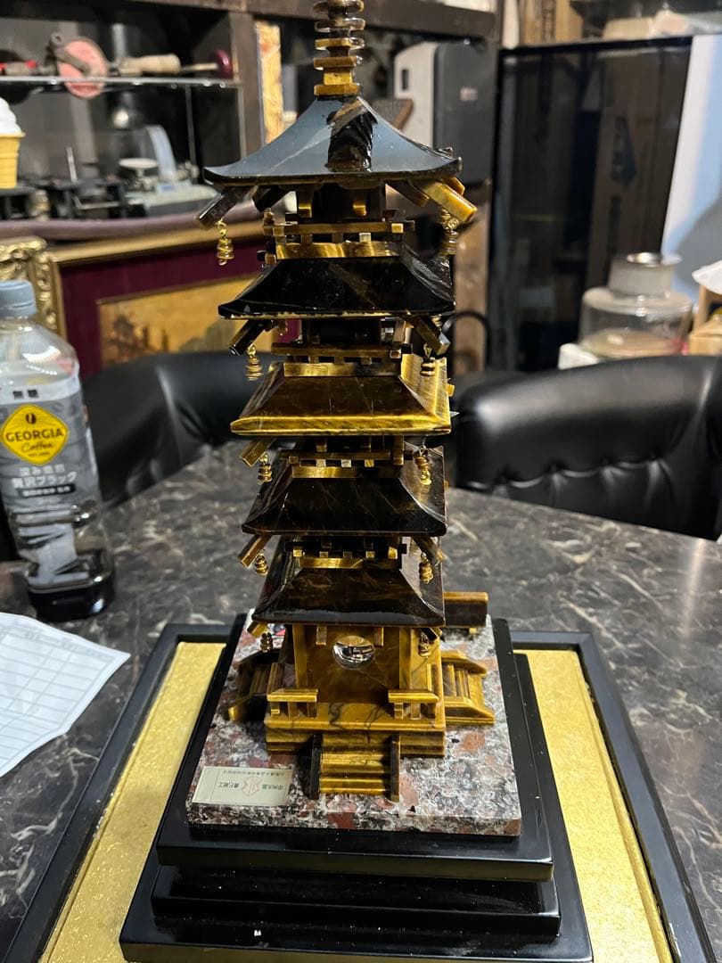 虎目石五重の塔、五重の塔、水晶五重の塔、