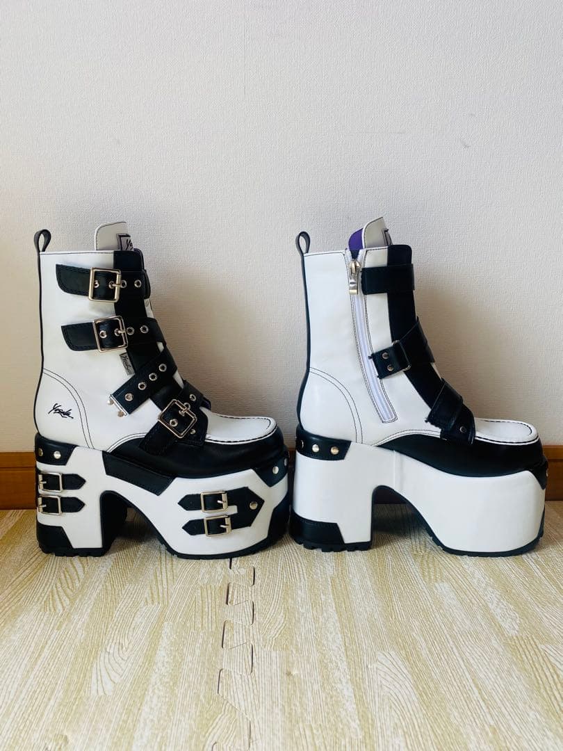 9194.【極美品】完売サイズ!! YOUSUKE 厚底 ベルト 鋲打ち ブーツ