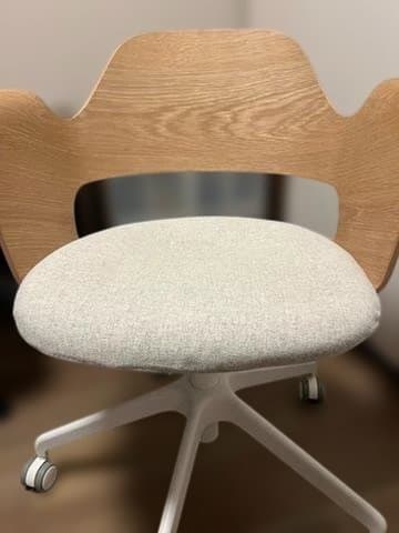 FJÄLLBERGET フィェルベルゲット IKEA デスクチェア