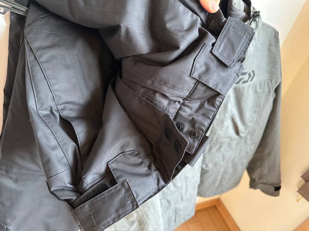 ダイワ　防水ウエア　スキー　スノボ　釣り　釣りガール　Lサイズ　上下セット