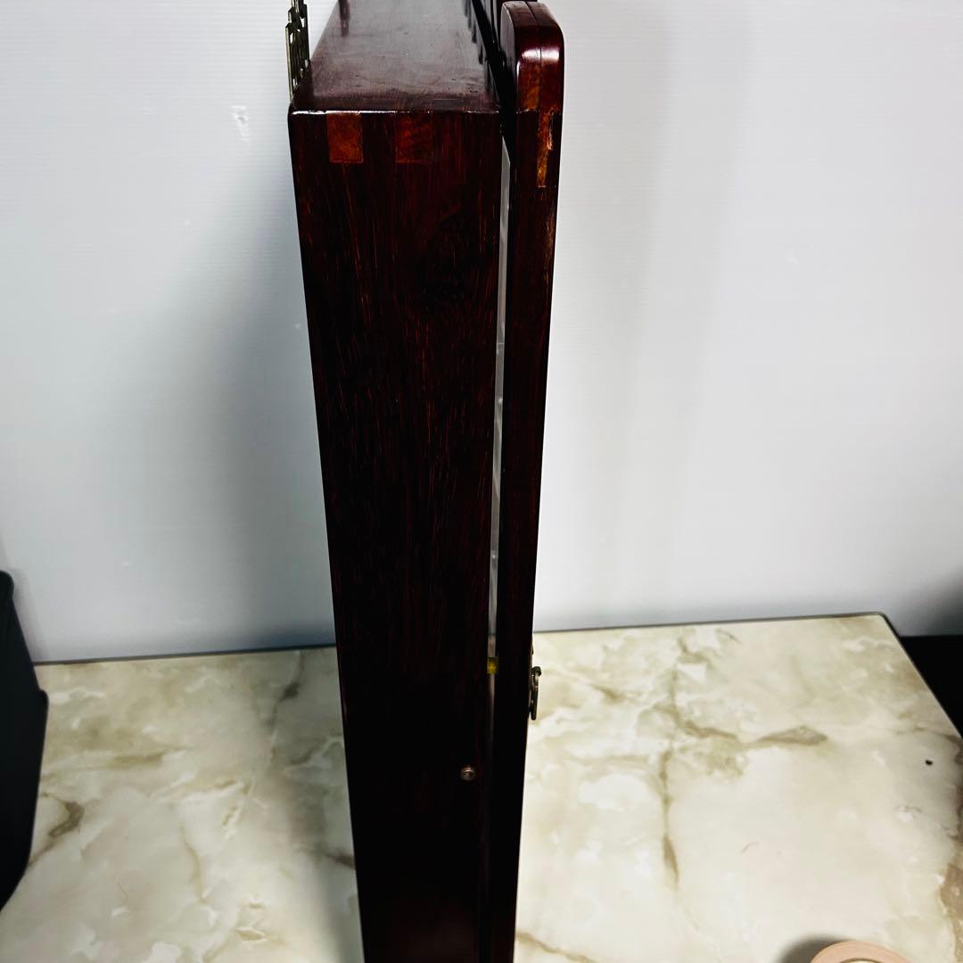 【美品】葡萄彫刻 木製ディスプレイ キャビネット 背面ミラー 唐木 飾り棚 骨董