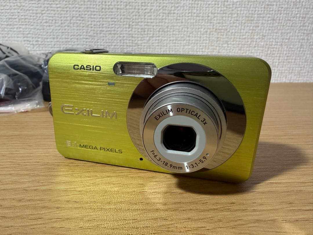 デジタルカメラ CASIO EXILIM EX-Z80 8.1 MEGA PIXELS