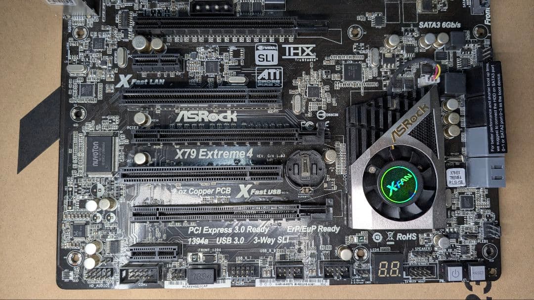 ASRock X79 Extreme 4 マザーボード