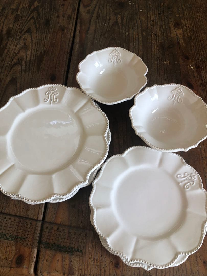 お値下げ　ディスプレイ　お皿2枚（大）お皿2枚（中）ボウル2枚　オシャレ