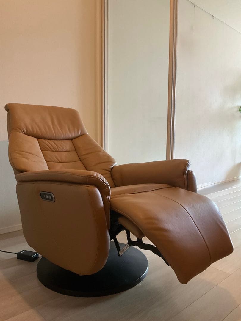 2024年購入 IDC大塚家具 電動リクライニングチェア 半革 定価16.8万円