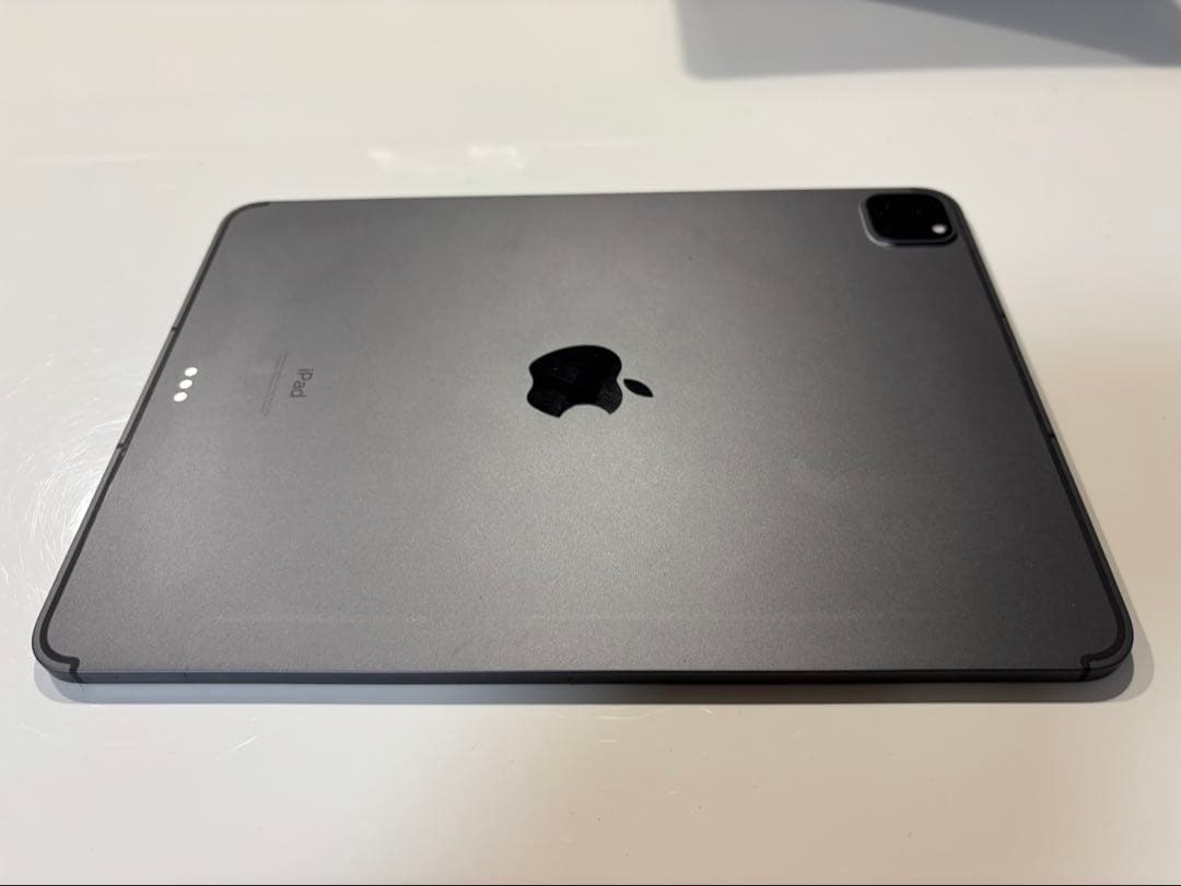 〖美品〗iPad Pro 11インチ 第三世代 Wi-Fi+Cellular