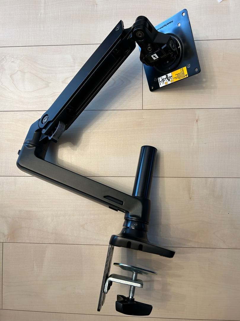 Amazonベーシック モニターアーム