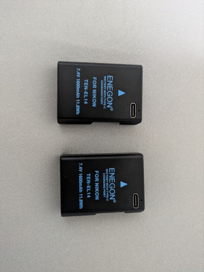 Nikon D3200 標準レンズキット 18-55mm バッグ付き