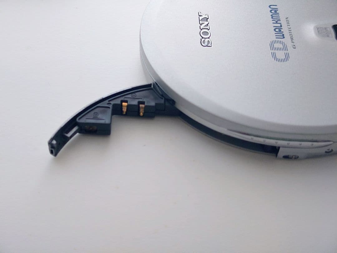 SONY CD WALKMAN D-E01 スロットイン純正リモコン カバー付き