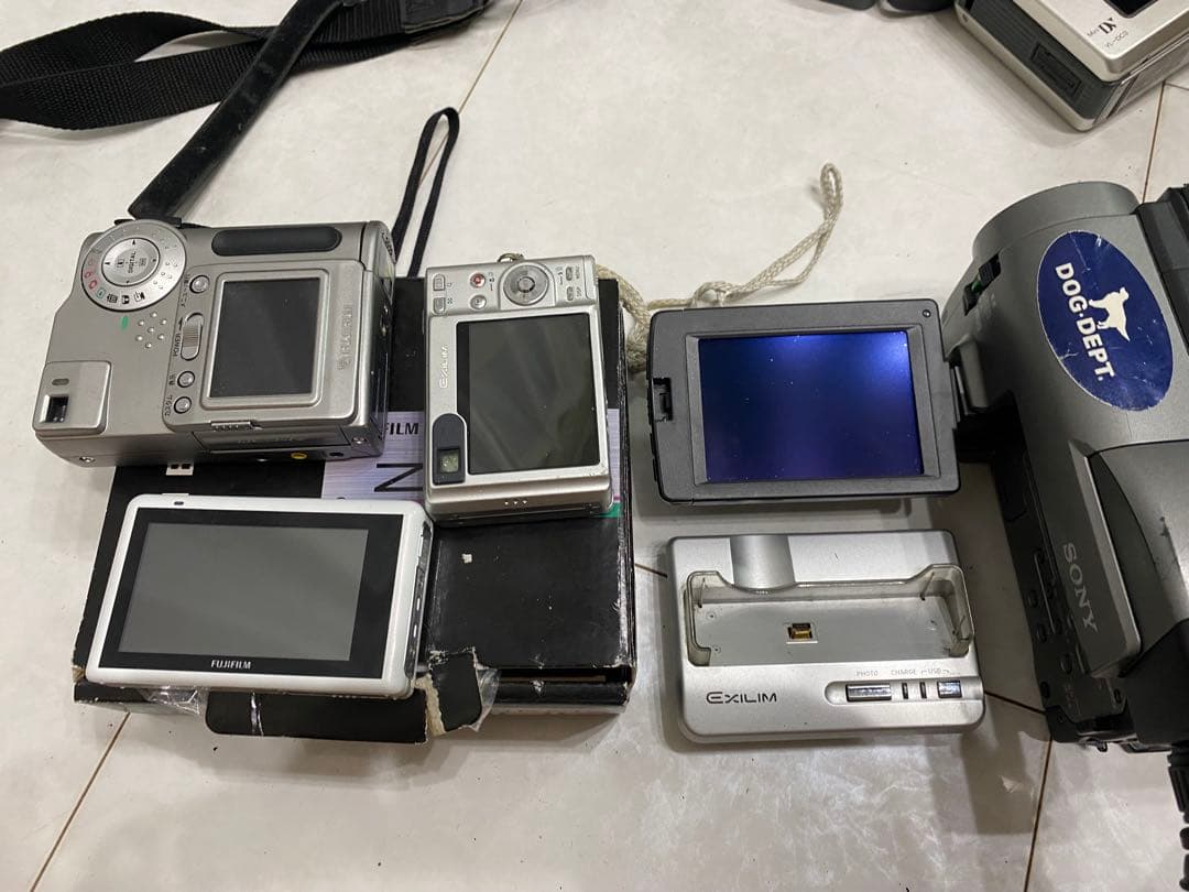 デジタル　カメラ　デジカメ　纏めて　12点セット