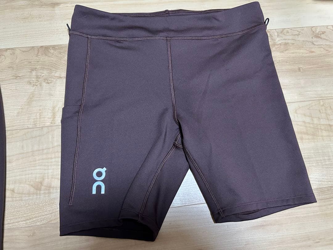 On performance hybrid short Sサイズ　Ox