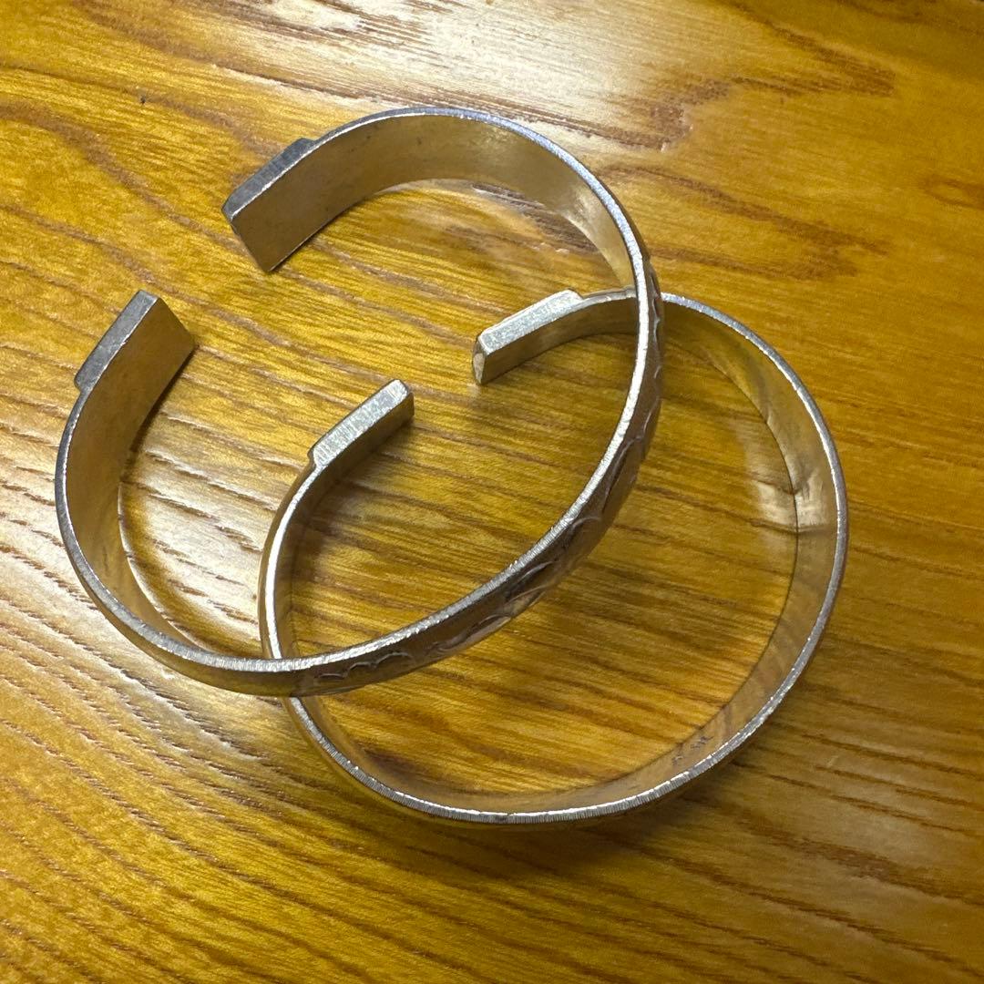 アクセサリー 銀 シルバーバングル 魚と花の彫刻