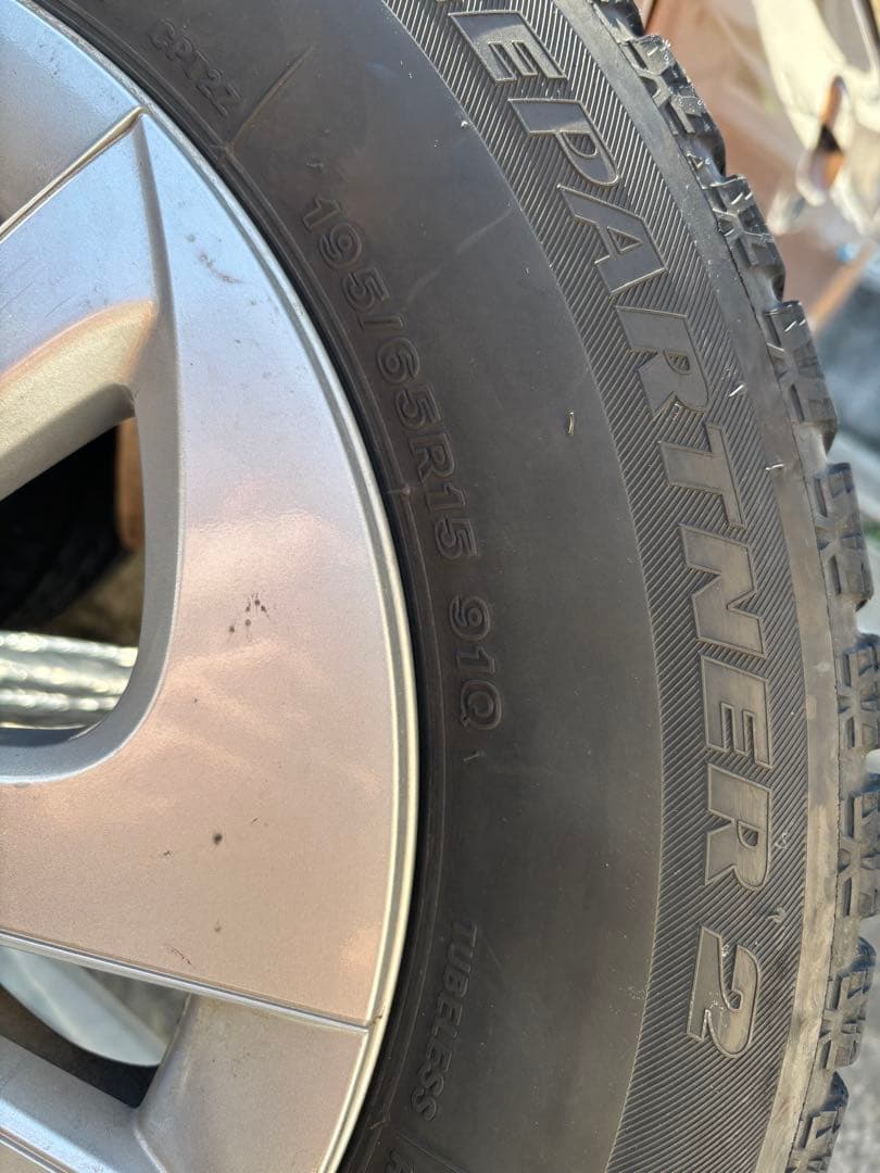 ブリヂストン　プリウス　アルミホイール　スタッドレスタイヤ　195／65R15