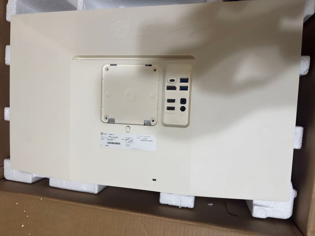 LG 27型 IPS 4K UHD 27UP550 2021年製