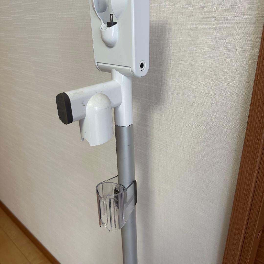 ④ dyson ダイソン デジタルスリム フラフィ掃除機 SV18