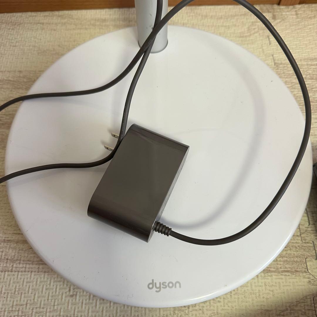 ④ dyson ダイソン デジタルスリム フラフィ掃除機 SV18