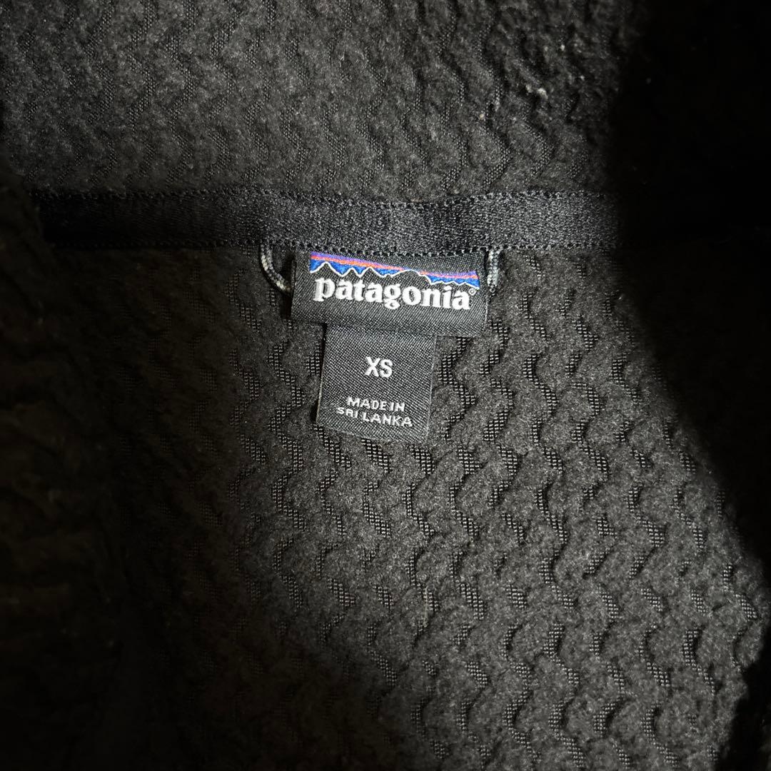 patagonia パタゴニア R1 エア ハーフジップ