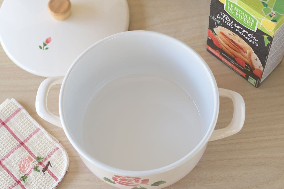 マニーローズ ホーロー 20cm キャセロール 両手鍋　新品