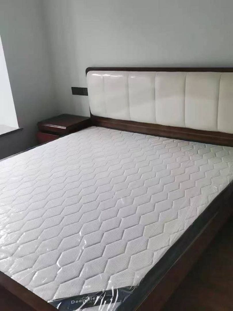 ウッドプラットフォームベッド　クイーンサイズ