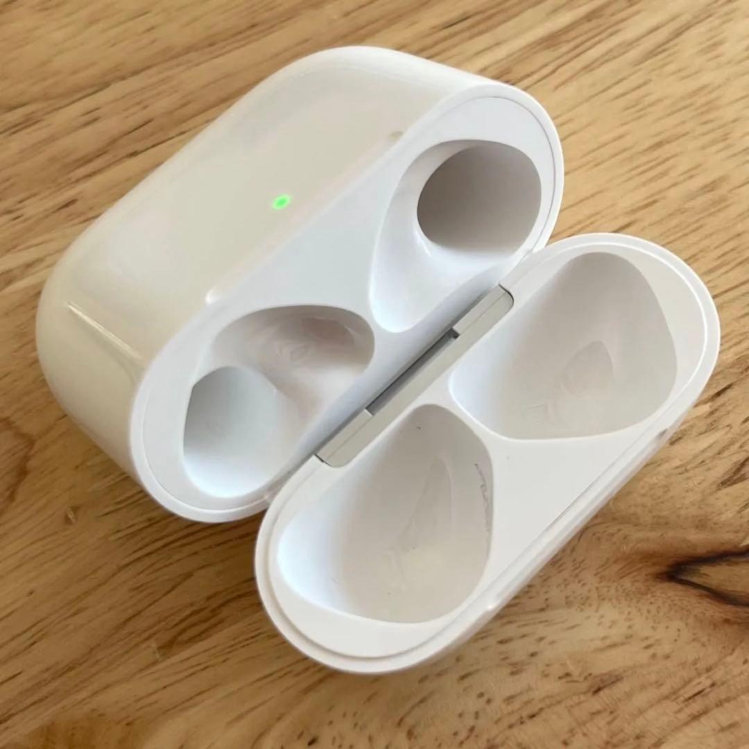 Apple AirPods 4 MXP93J/A アクティブノイズキャンセリング