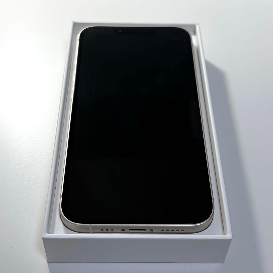 Apple iPhone 13 スターライト