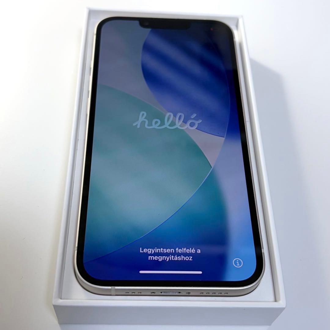 Apple iPhone 13 スターライト