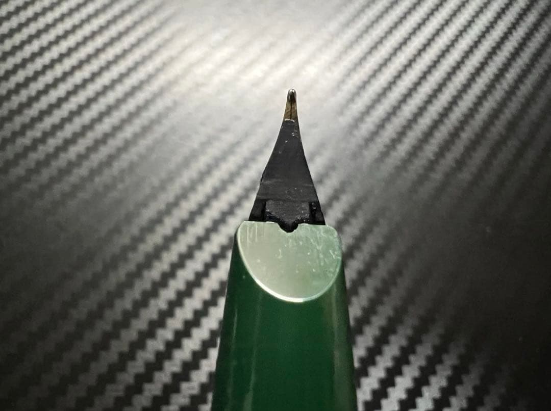 極美品 モンブラン ジェネレーション 万年筆 オリーブグリーン F 細字