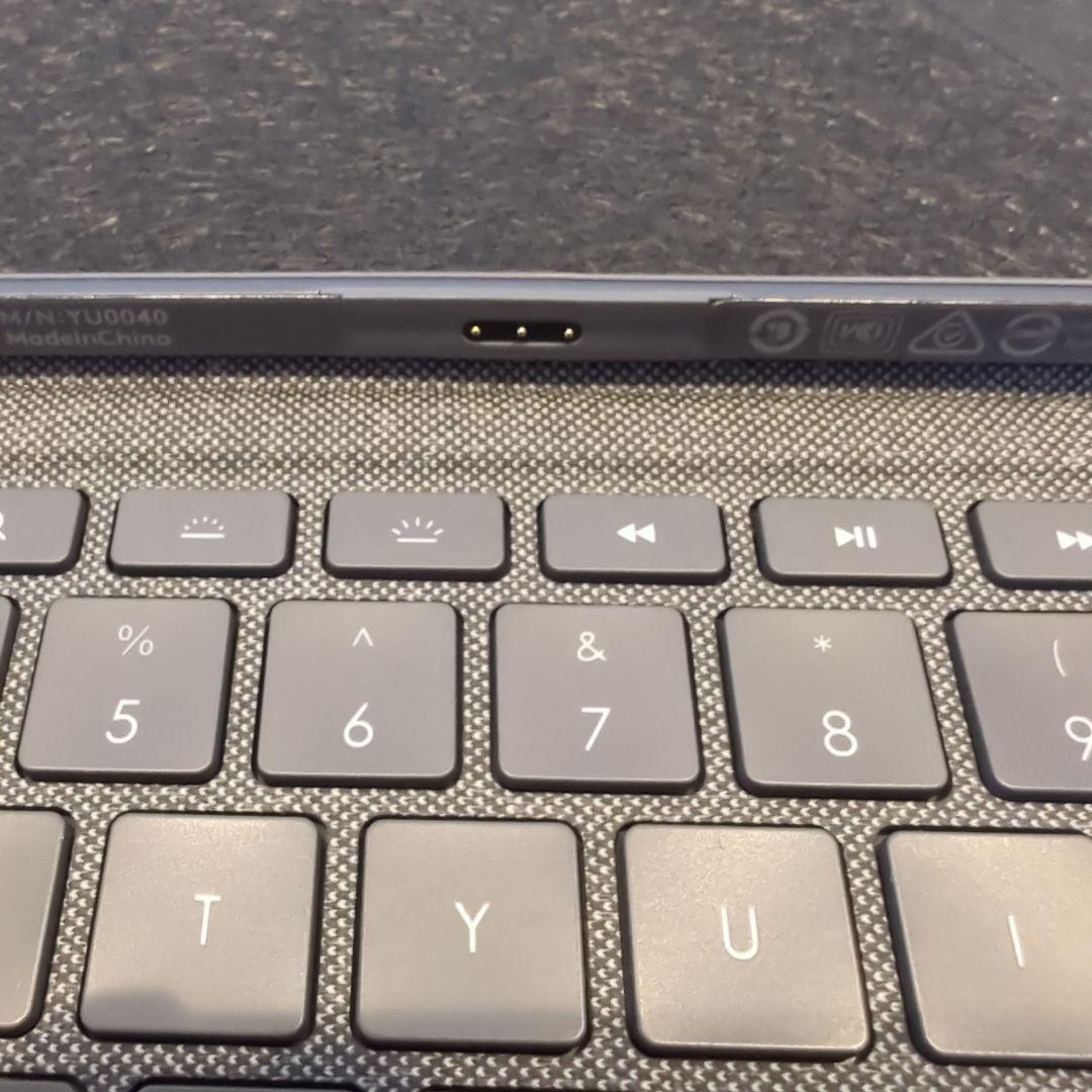 Combo Touch（iPad 10.2 インチ第9世代 第8世代 第7世代)