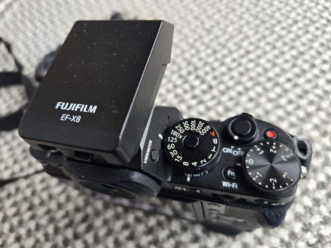 FUJIFILM X-T1 ミラーレス一眼　縦位置グリップ F VG-XT1