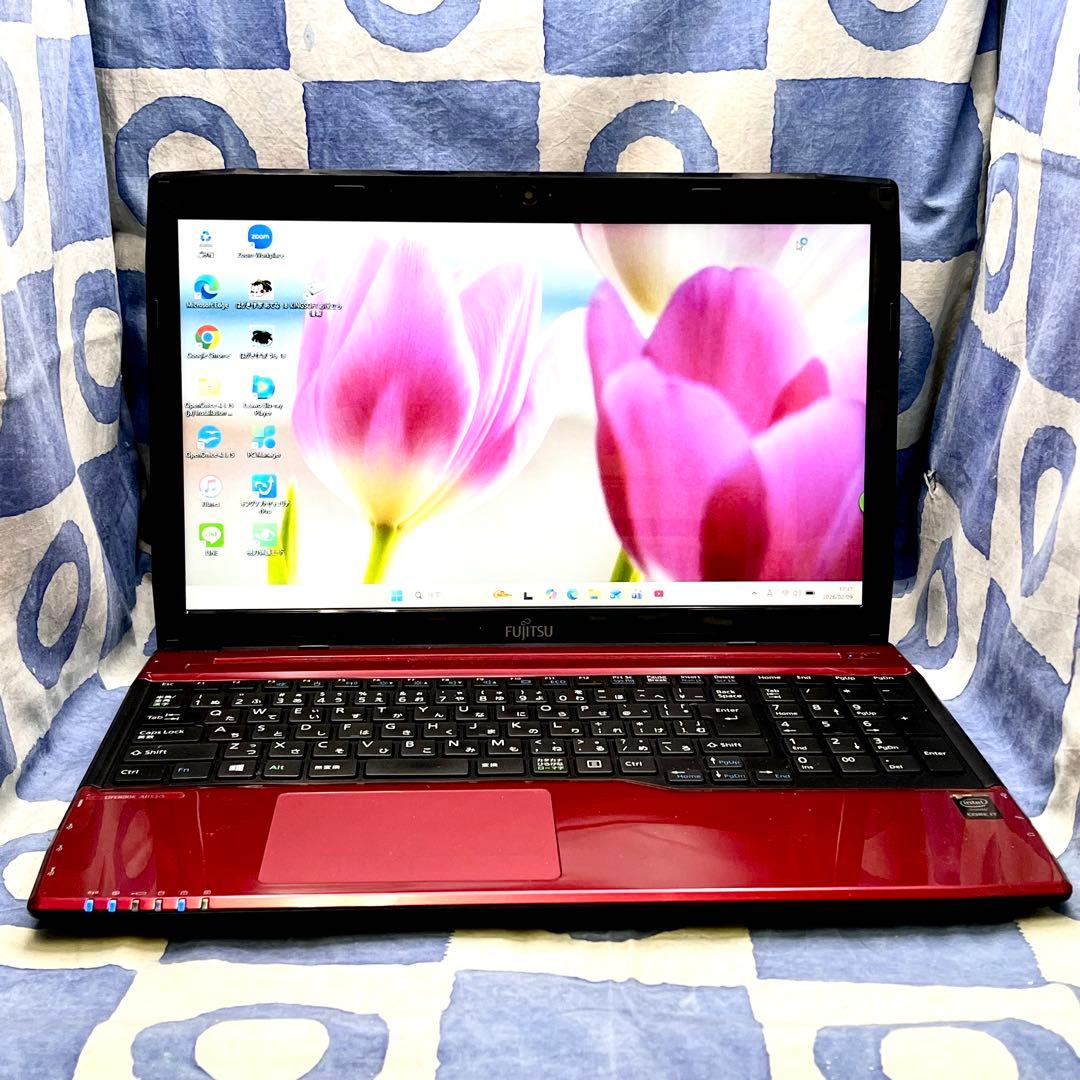 爆速SSD512G☆i7☆大人気赤ノートパソコン♪ブルーレイ&カメラ！Win11