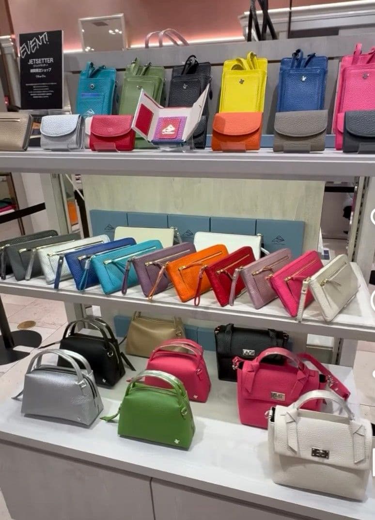 【新品未使用】JETSETTER限定色シルバー レザー ショルダーバッグ