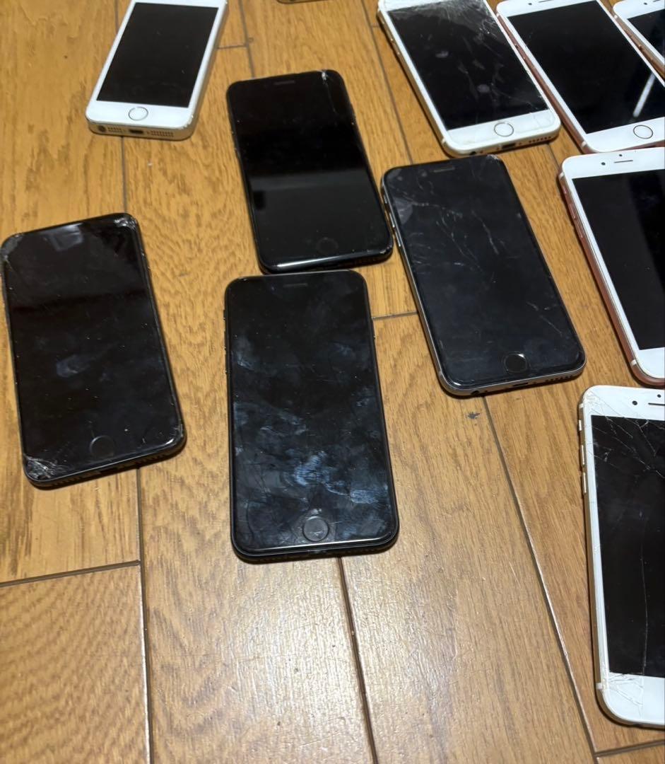 Apple iPhone スマホまとめ売り動作未確認ジャンク品35台