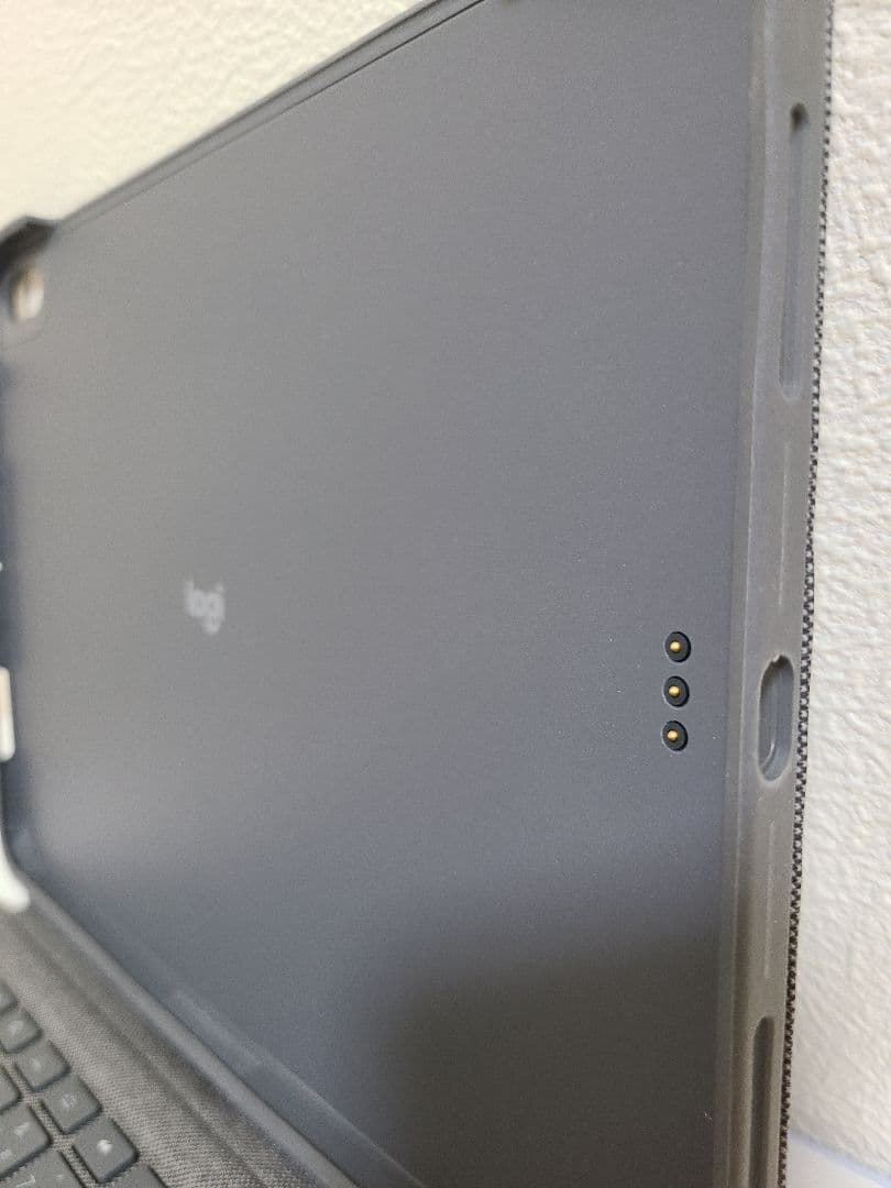 logicool COMBO TOUCH iPad Air ケース　第４世代