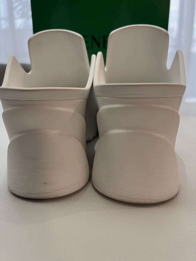 【期間限定】Bottega Veneta ホワイト クロッグサンダル