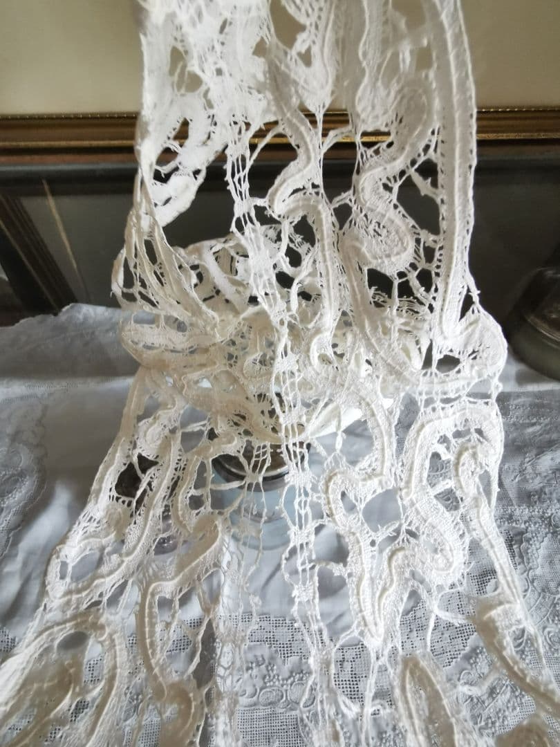 アンティーク ボビン編みリネンレース 艶と光沢のあるショール アイボリーエクリュ