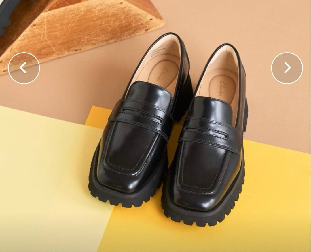 新品♡ clarks 定価2.6万♡ 本革　厚底ローファー