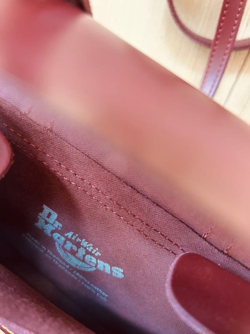 【ほぼ新品】Dr. Martens バーガンディ サッチェルバッグ 7インチ