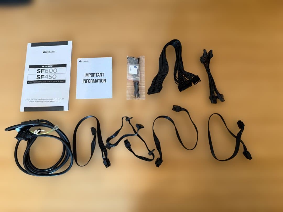 電源ユニット Corsair SF600 600W 80+ Gold