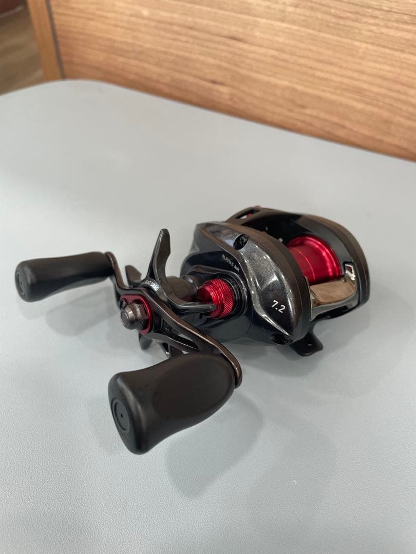 Daiwa ALPHAS AIR 7.2L ベイトリール 中古