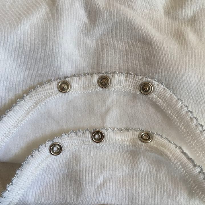 【新品未使用】　ボンポワン白色ロンパースセット