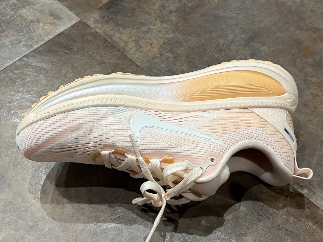 NIKE ズーム　ボメロ18 レディース　マラソン