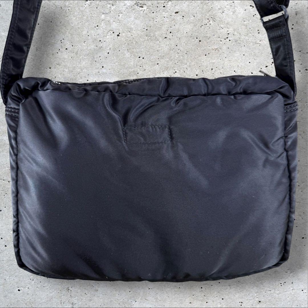 美品 ポーター PORTER タンカー 2室式 ショルダーバッグ（M） ブラック