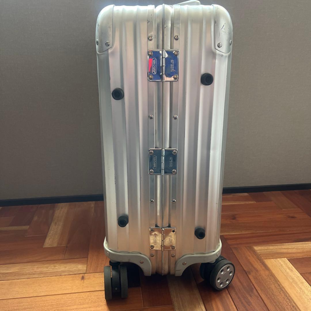 RIMOWA アルミニウム製キャリーケース 中型