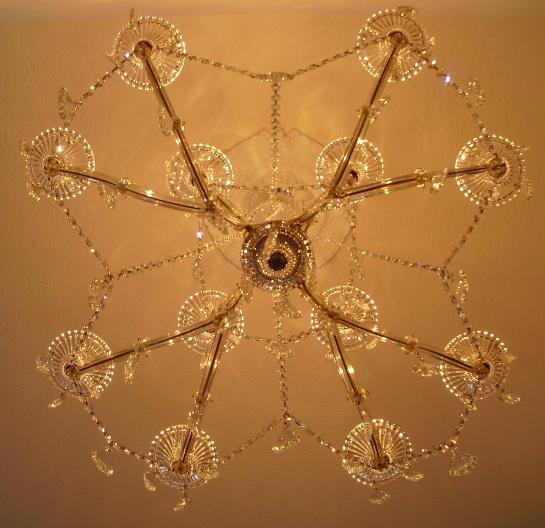 チェコ・ボヘミアンクリスタルガラス☆１２灯シャンデリア☆七色に輝く高純度・高品質