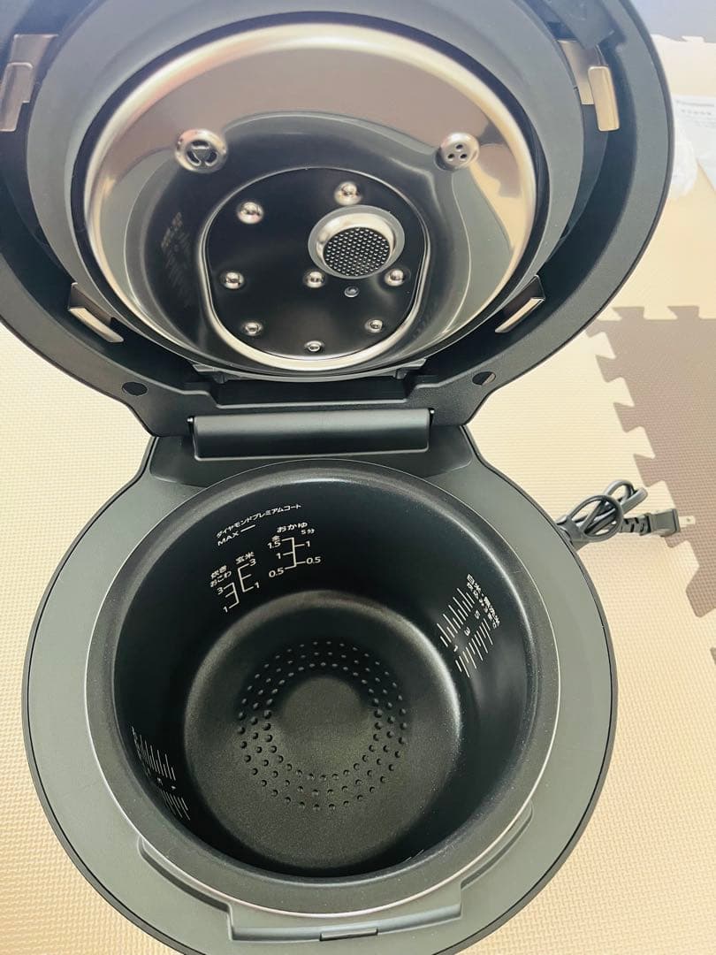 24年製Panasonic 可変圧力IHジャー炊飯器 SR-V10BB-k