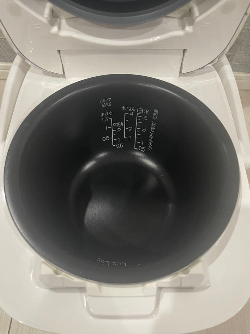 ZOJIRUSHI 圧力IH炊飯器 NW-PS10型　5.5合　炎舞炊き