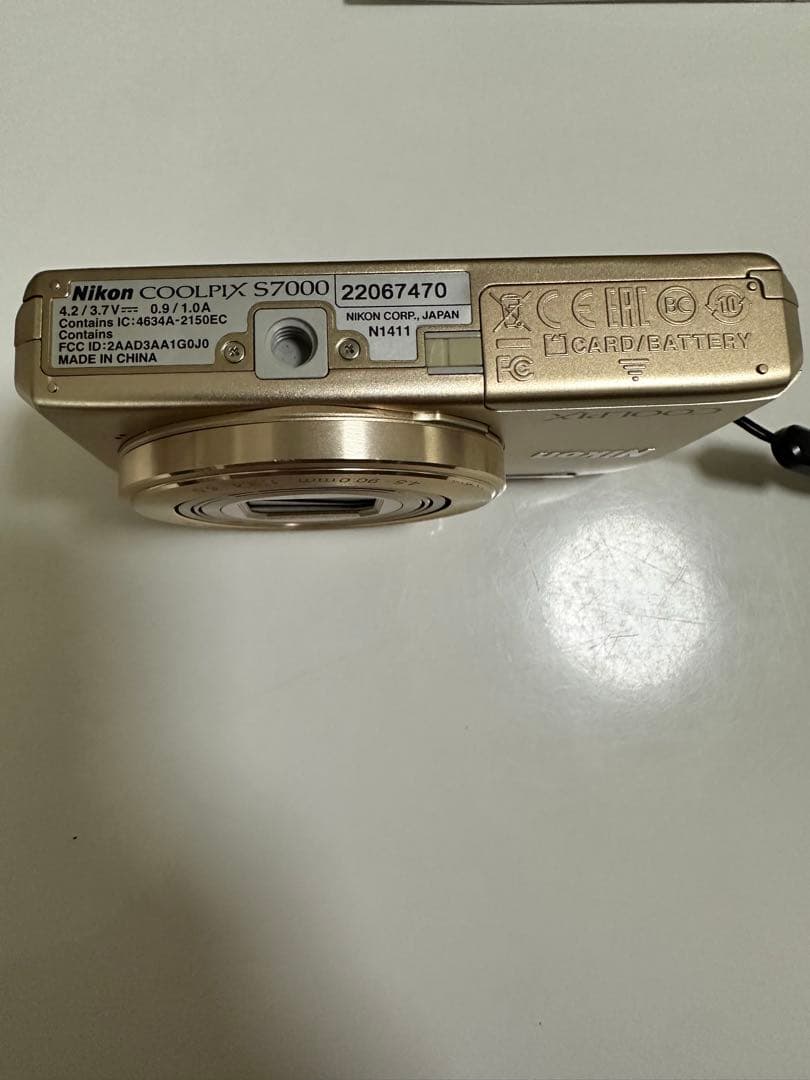 Nikon ニコン　コンパクトデジタルカメ　COOLPIX S7000 美品